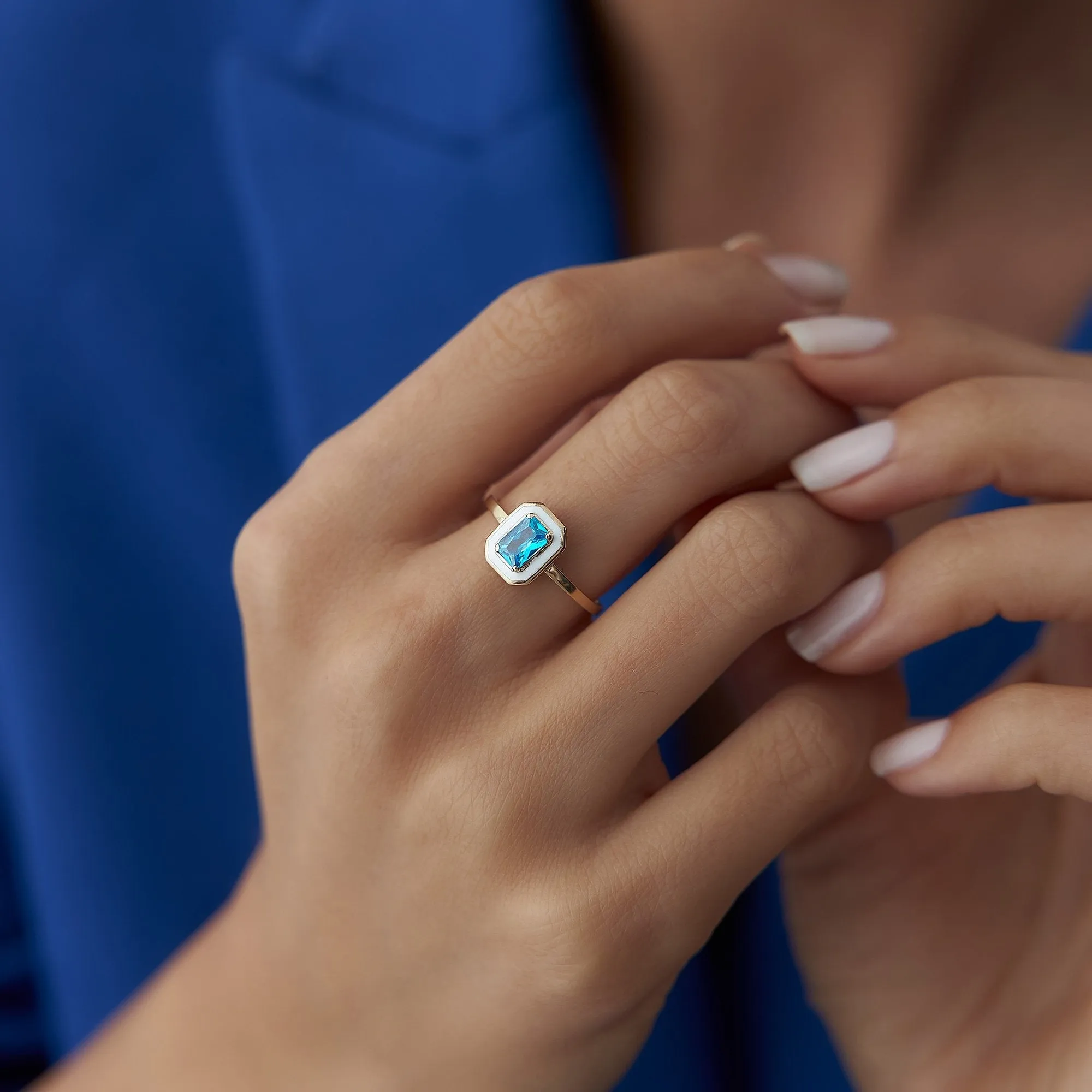 14k Gold Aquamarine White Enamel Ring