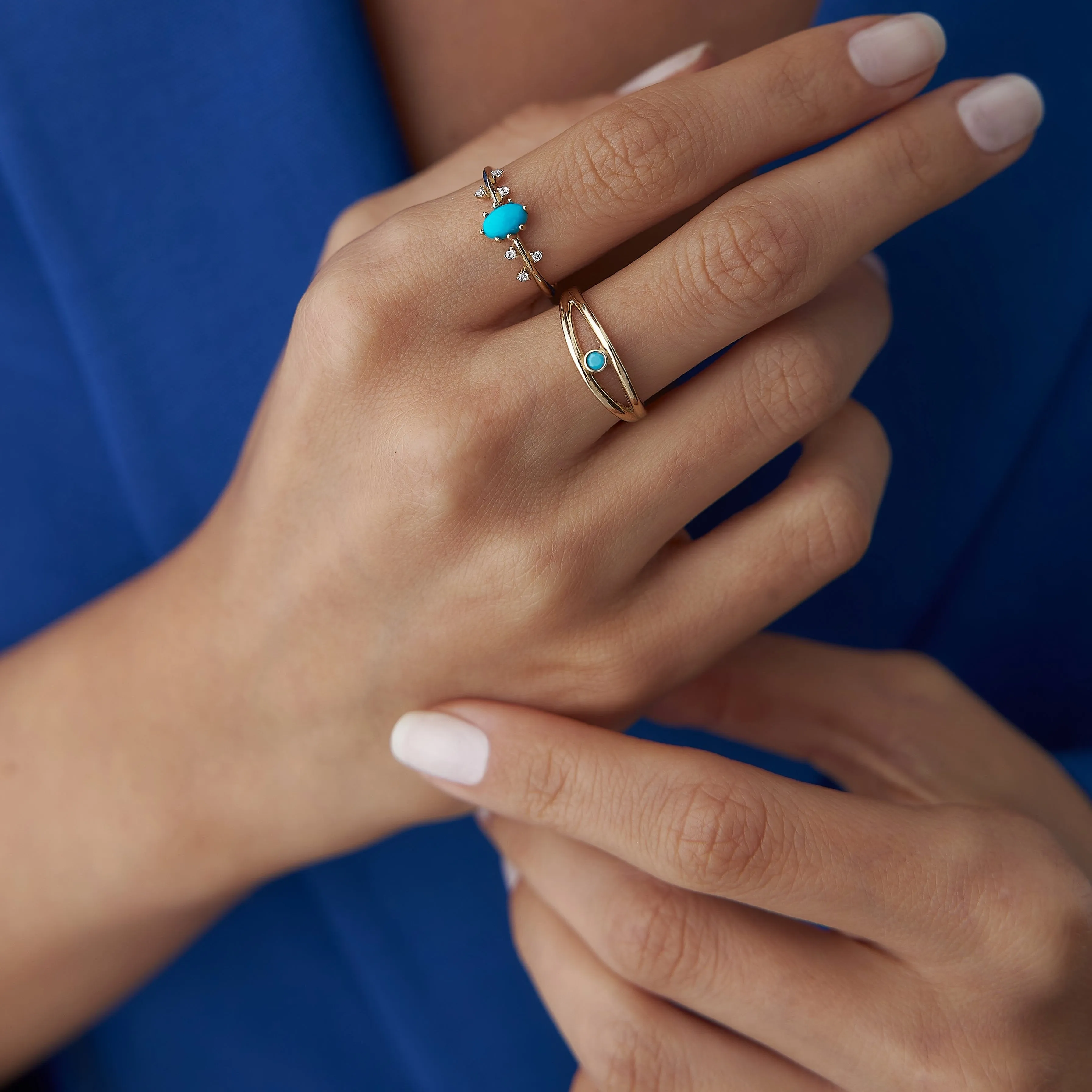 14k Gold Center Turquoise Ring