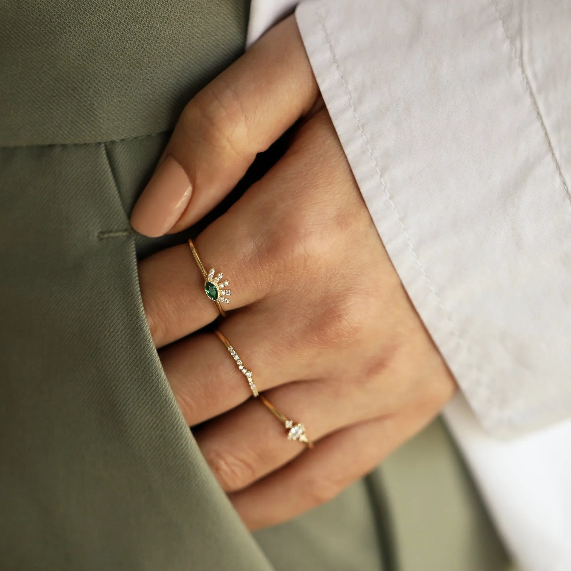 14k Gold Light Green Lash Ring