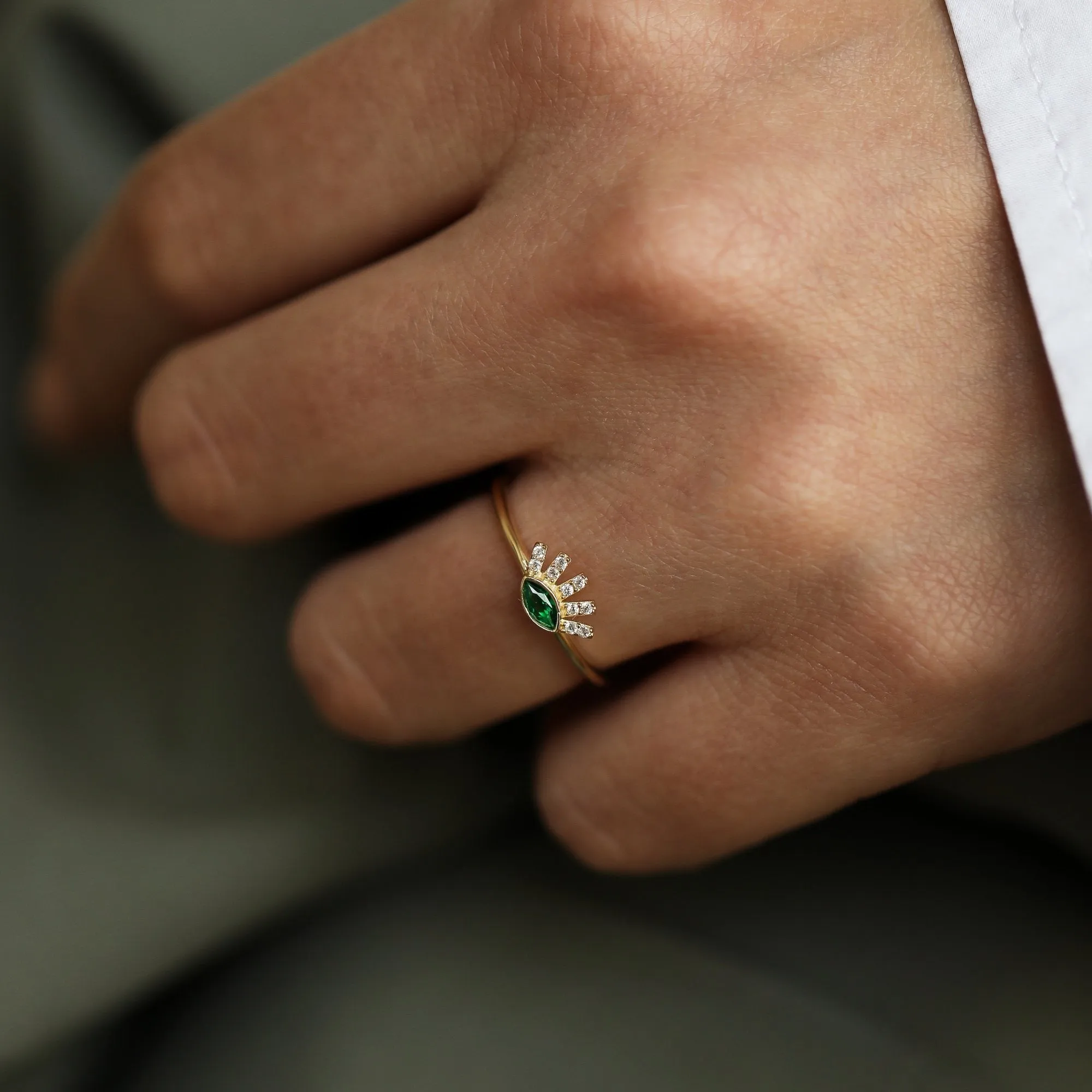 14k Gold Light Green Lash Ring
