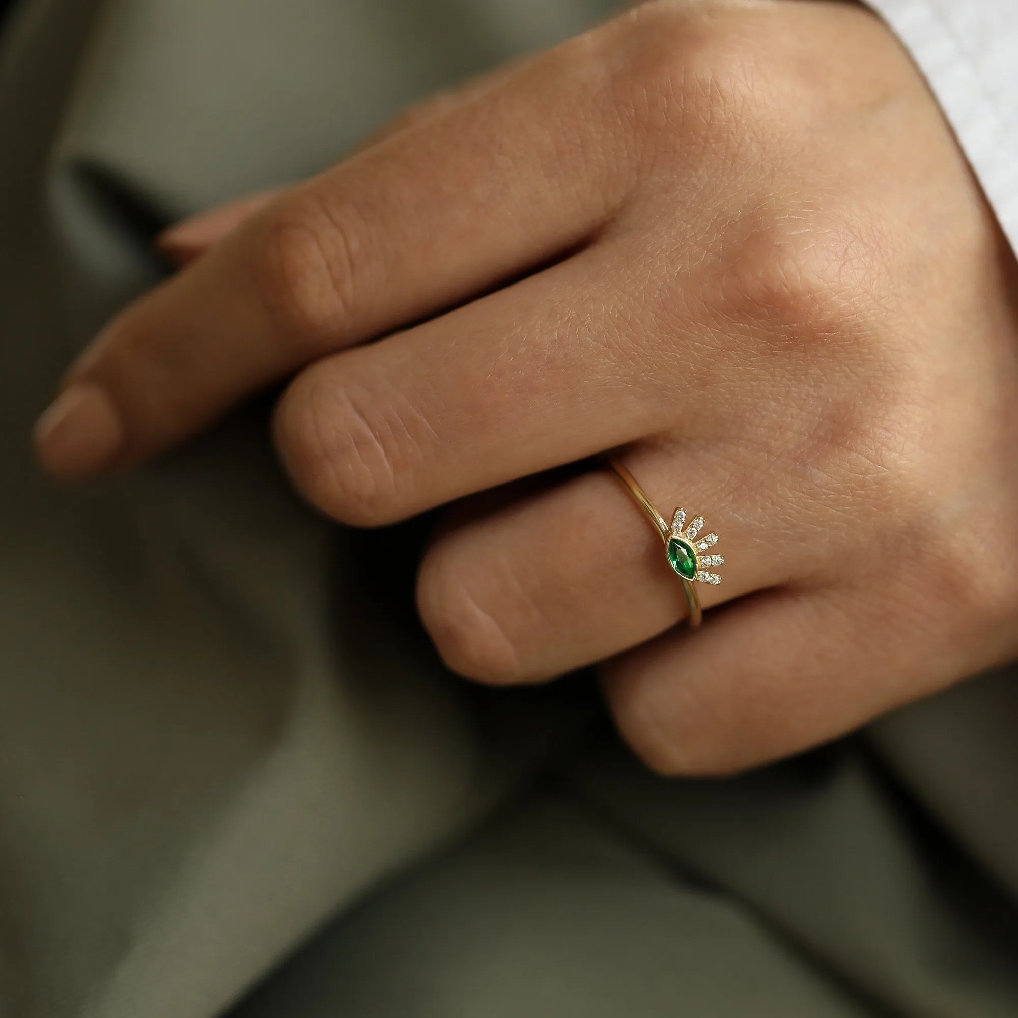 14k Gold Light Green Lash Ring