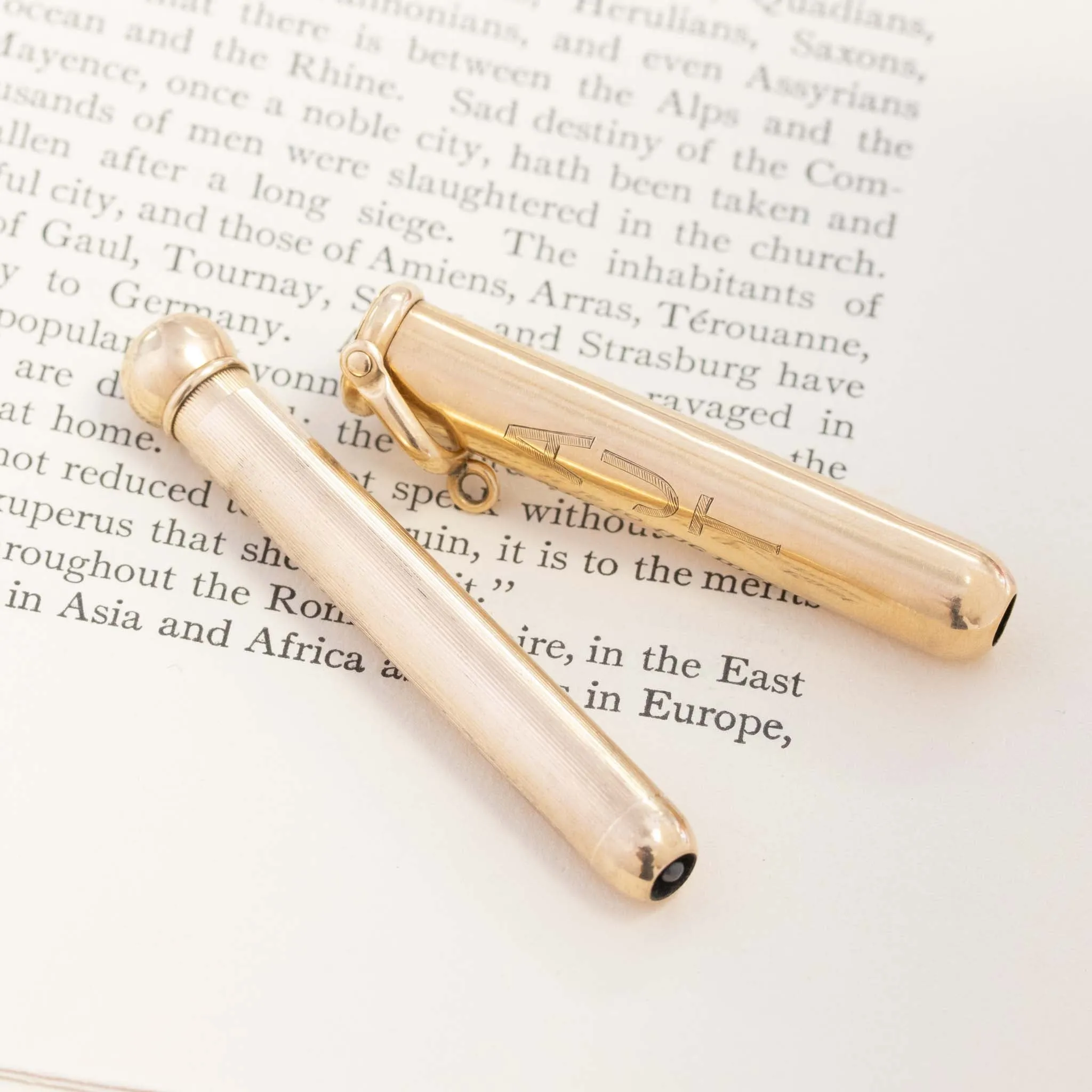 Antique Gold Pencil Pendant, 14kt