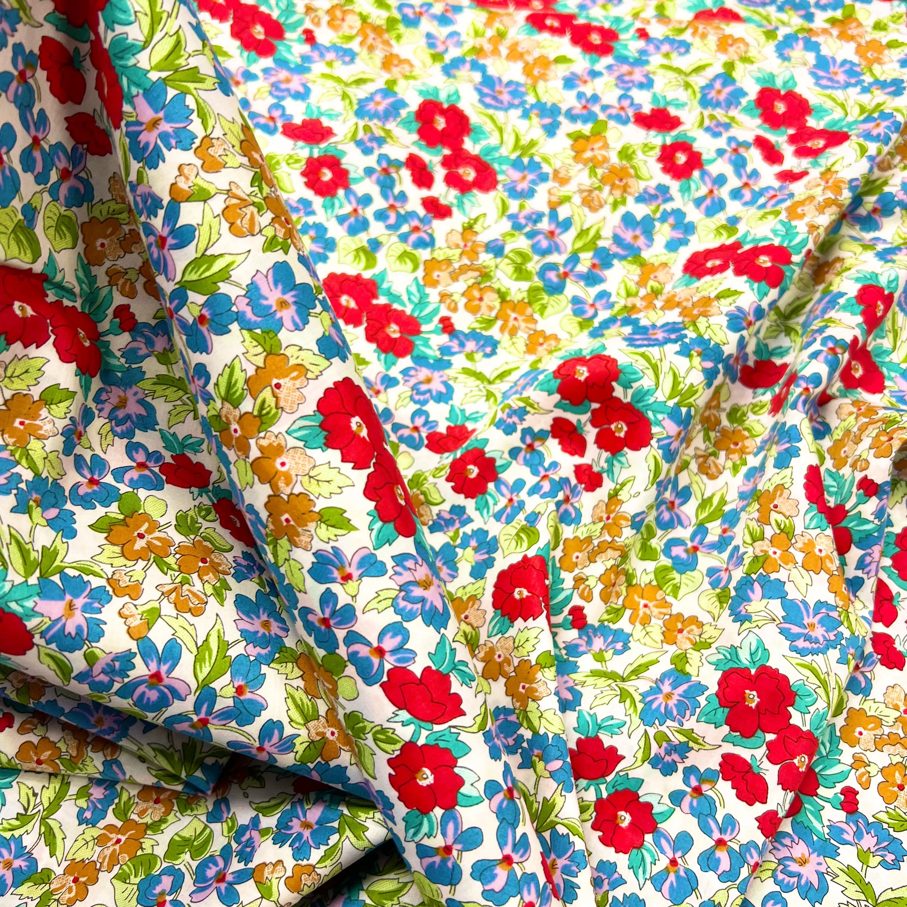 Betty Cotton Lawn - Ivory/Red