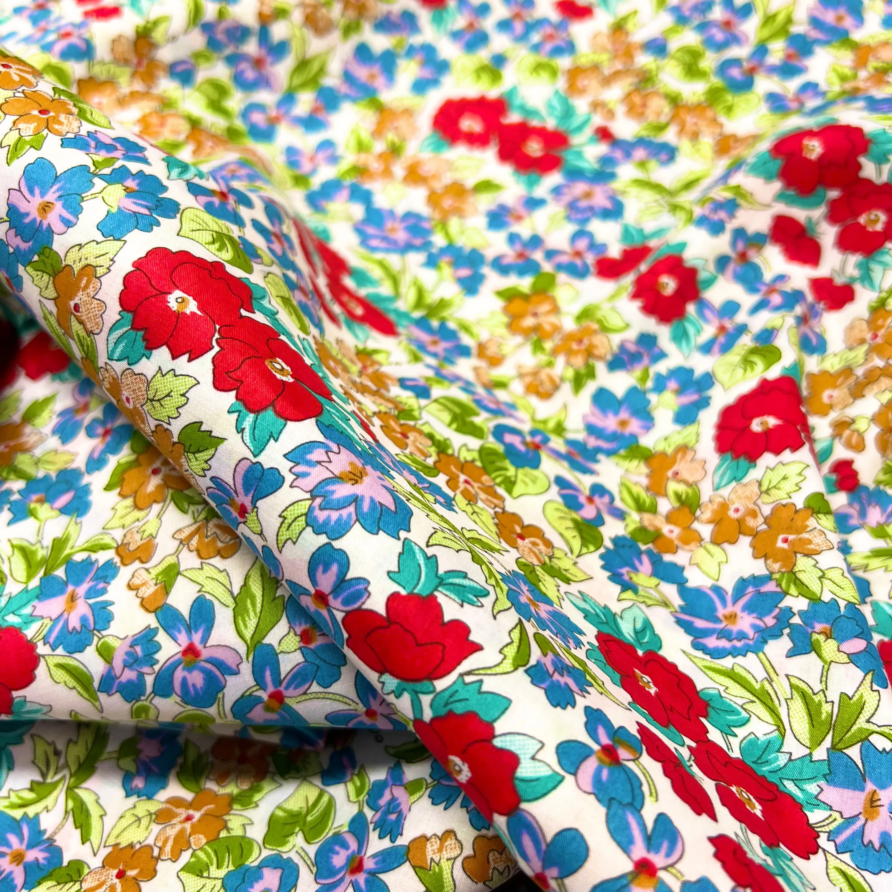 Betty Cotton Lawn - Ivory/Red