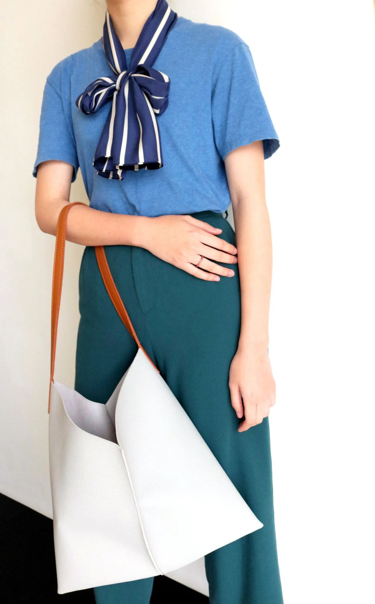 Contour bag-sold out