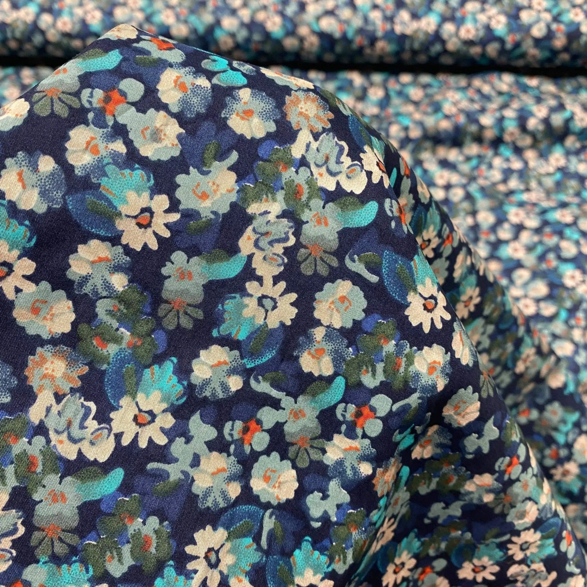 Daisy Fields Cotton Lawn