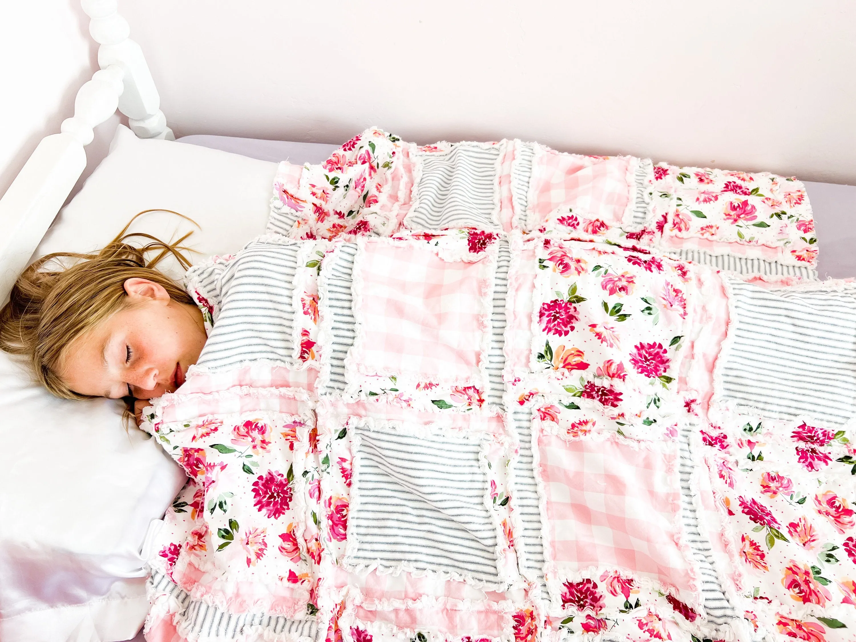 Flower Comforter Twin Bedspread and Toddler Bedding Girl, Big Handmade Rag Quilts, Quilted Bedspreads For Girls