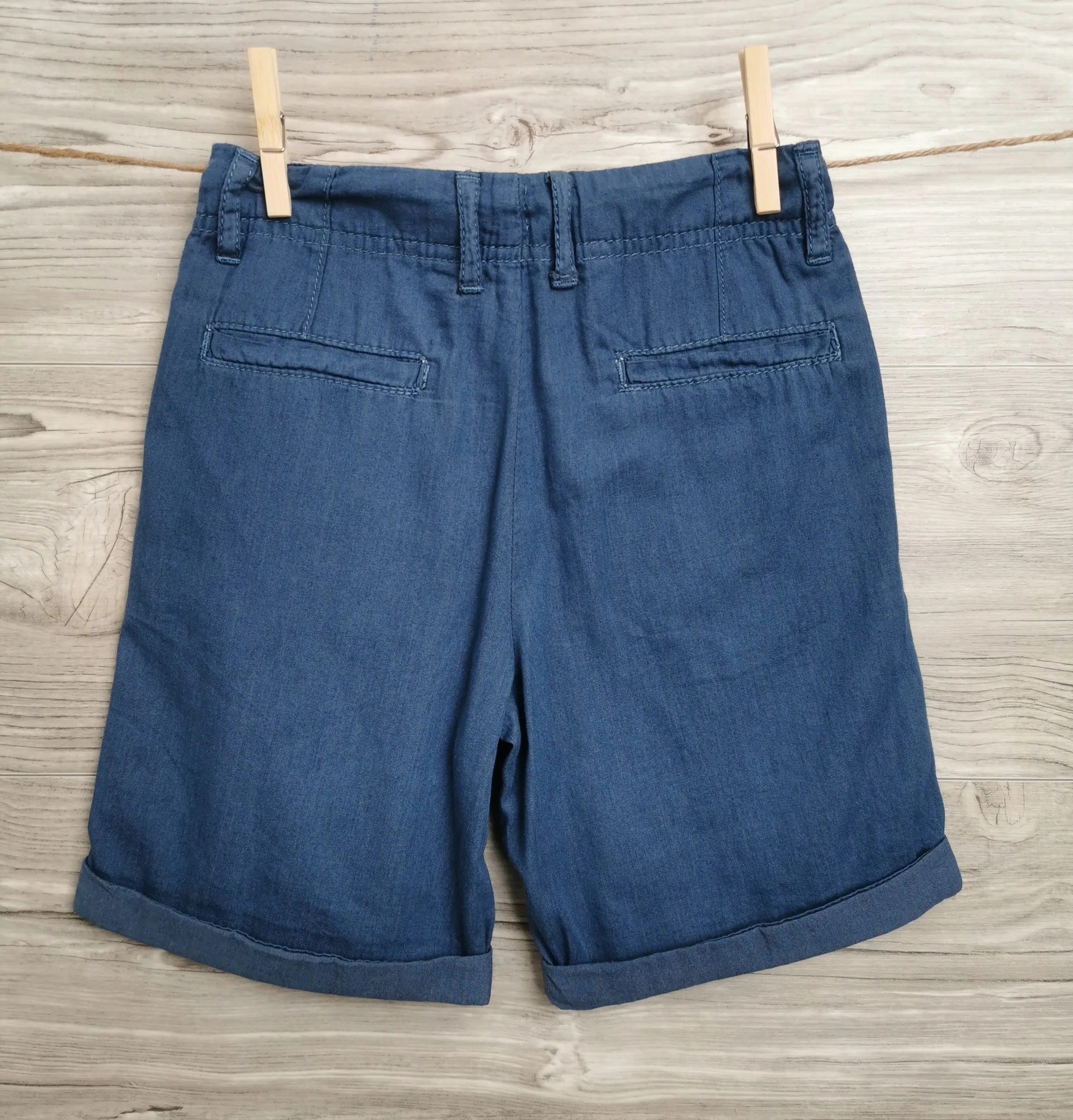 GIRL SIZE(S) (7 YEARS, 8 YEARS, 10 YEARS, 12 YEARS, 14 YEARS) - DEX Kids, Soft Cotton Chambray Shorts NWT B10