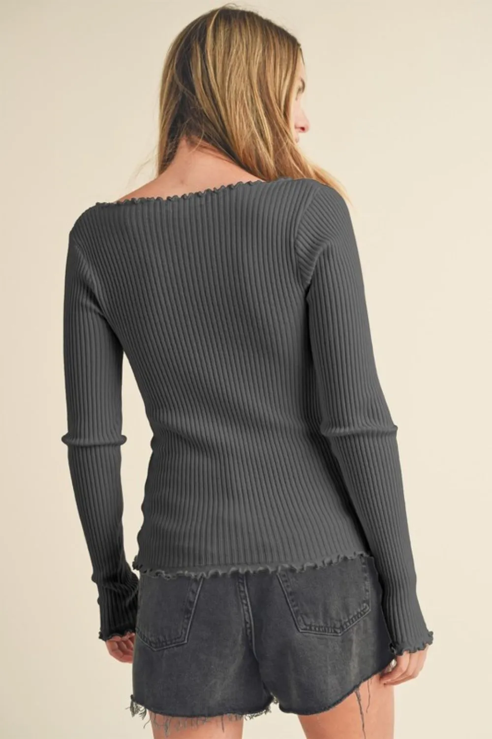 Gray Lettuce Hem Scoop Neck Long Sleeve Knit Top