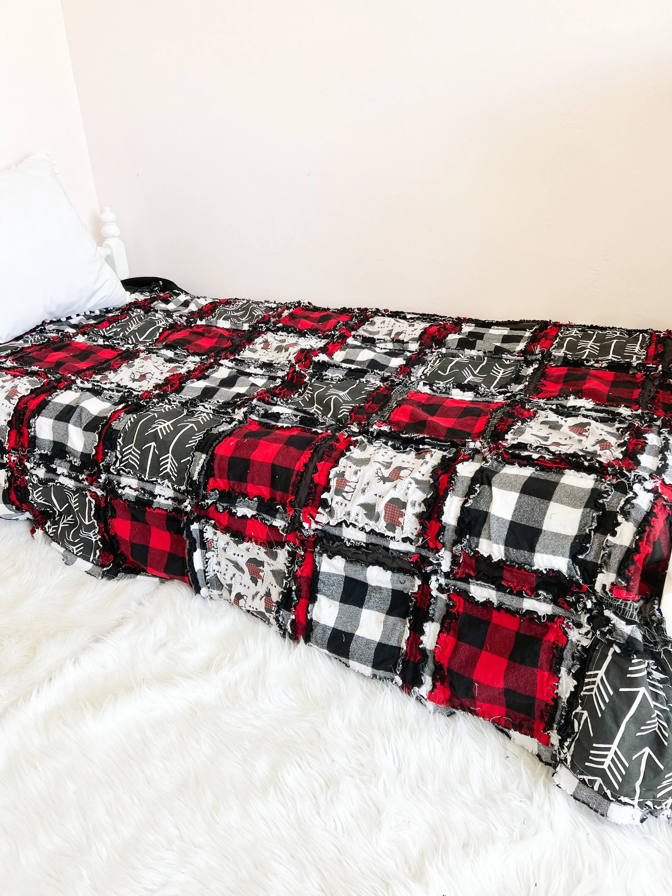 Homemade Quilts for Sale, Black and White Buffalo Plaid Quilt in Toddler Bedding, Twin Size Quilt, Queen Size Quilt