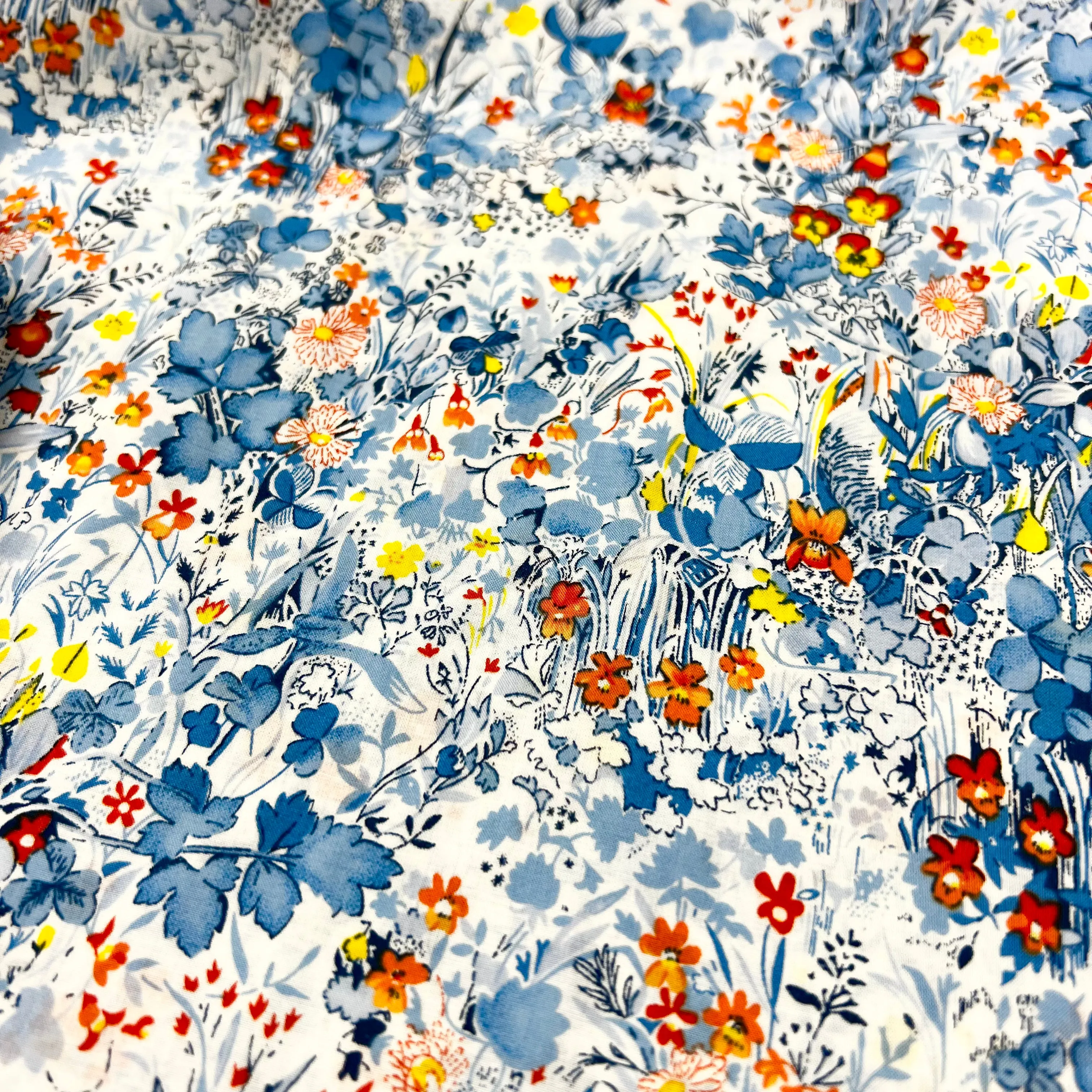 Hyacinth Field Cotton Lawn - Blue