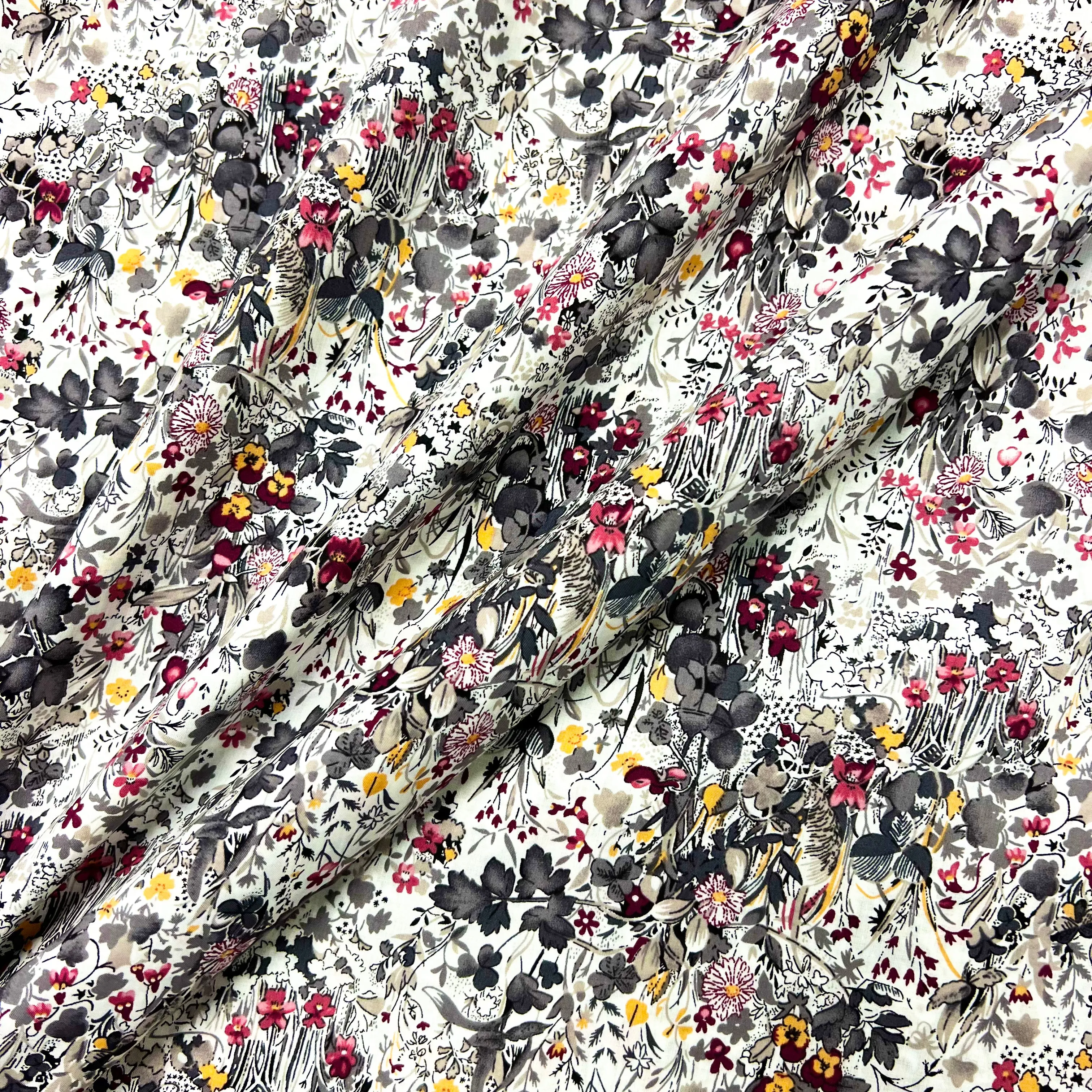 Hyacinth Field Cotton Lawn - Grey