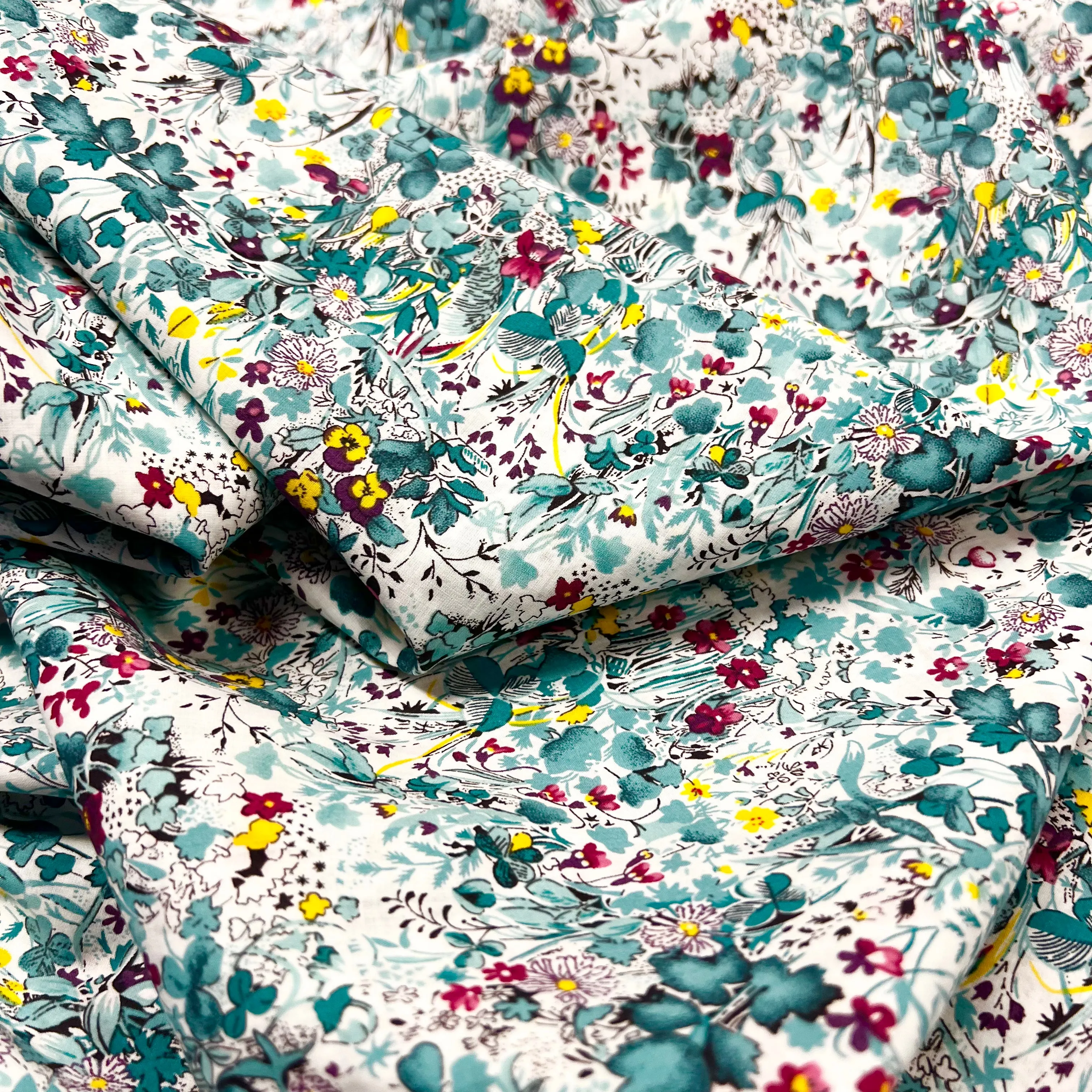 Hyacinth Field Cotton Lawn - Teal