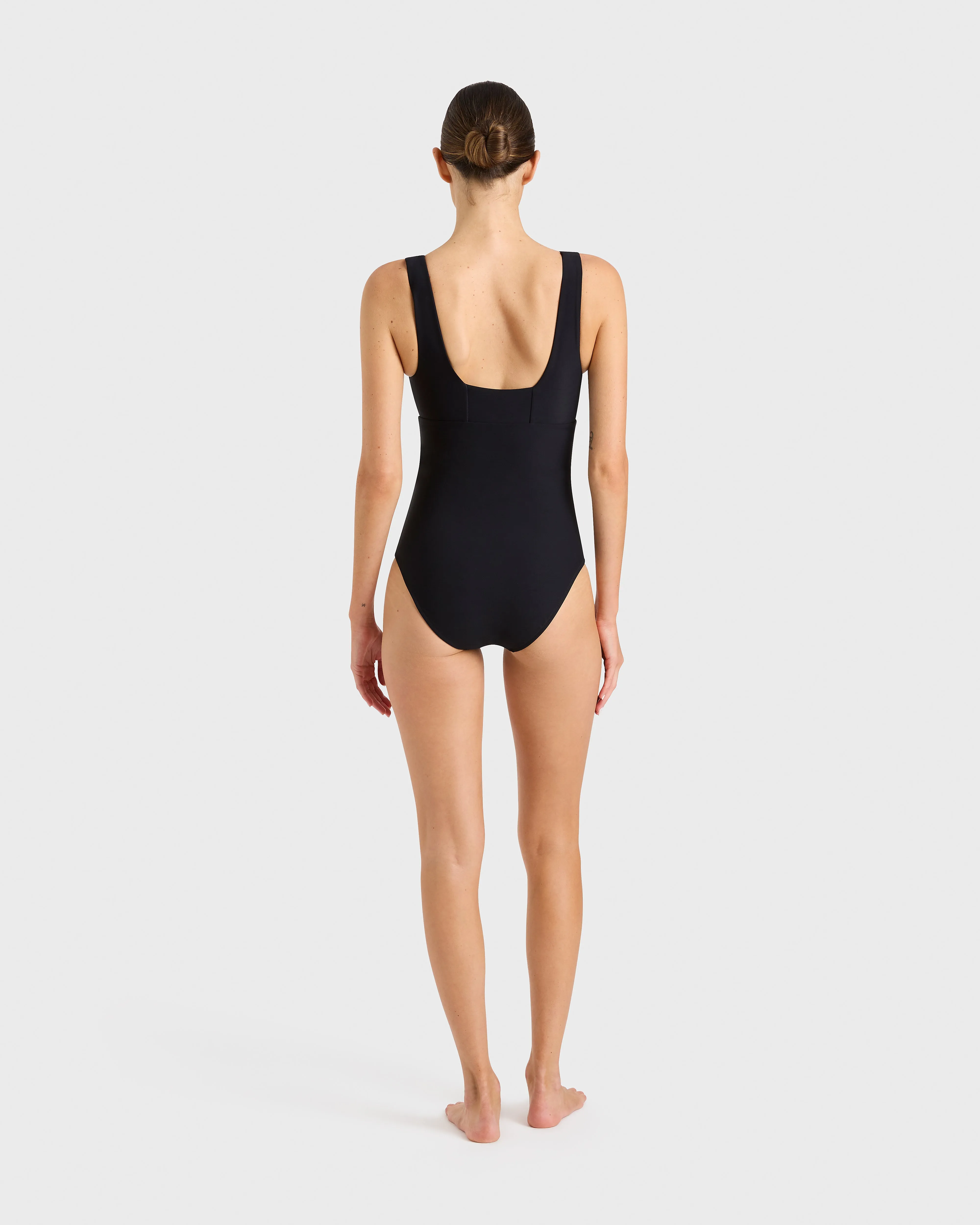 Lois One Piece - Black