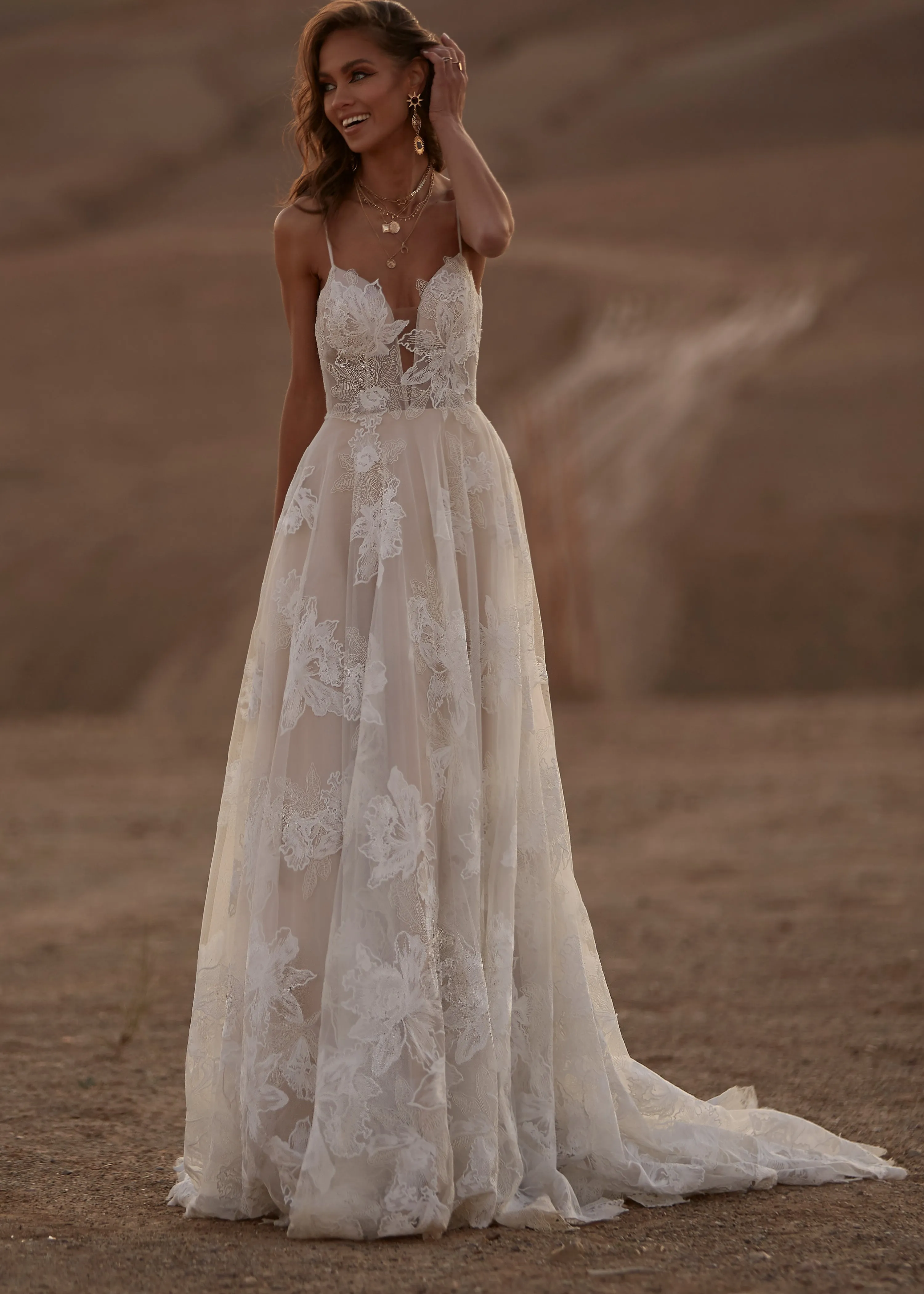 MADI LANE - Avery