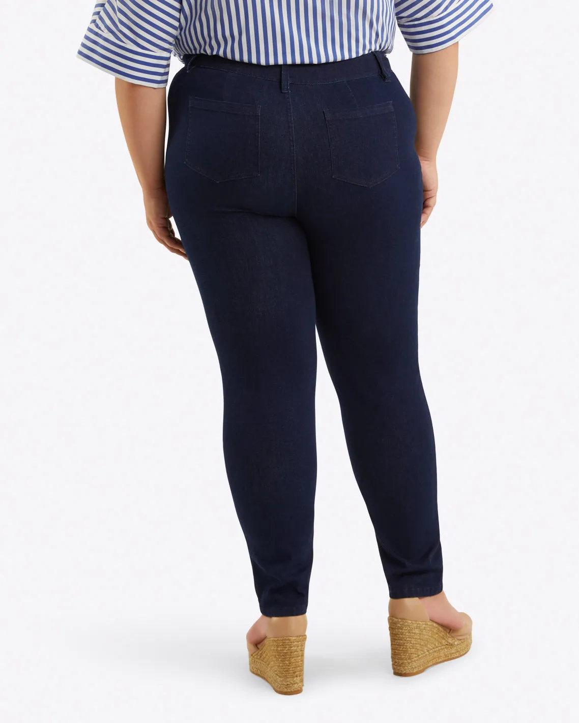Mid-Rise Slim Jeans in Dark Wash