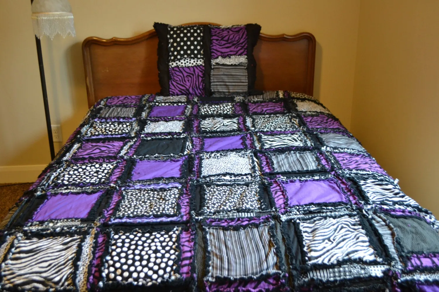 Purple Quilts Bed Spreads, Old and Young Pre Teen Girl Room Decor, Twin Size Bed Spread and Queen Size Quilts