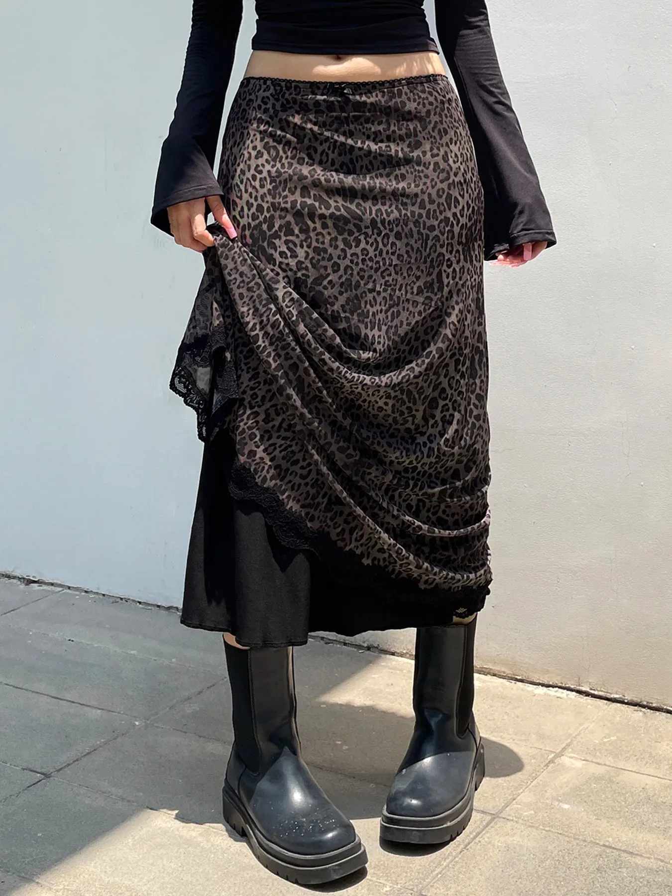 Retro Brown Leopard Y2K Long Skirt with Lace Trim for Women