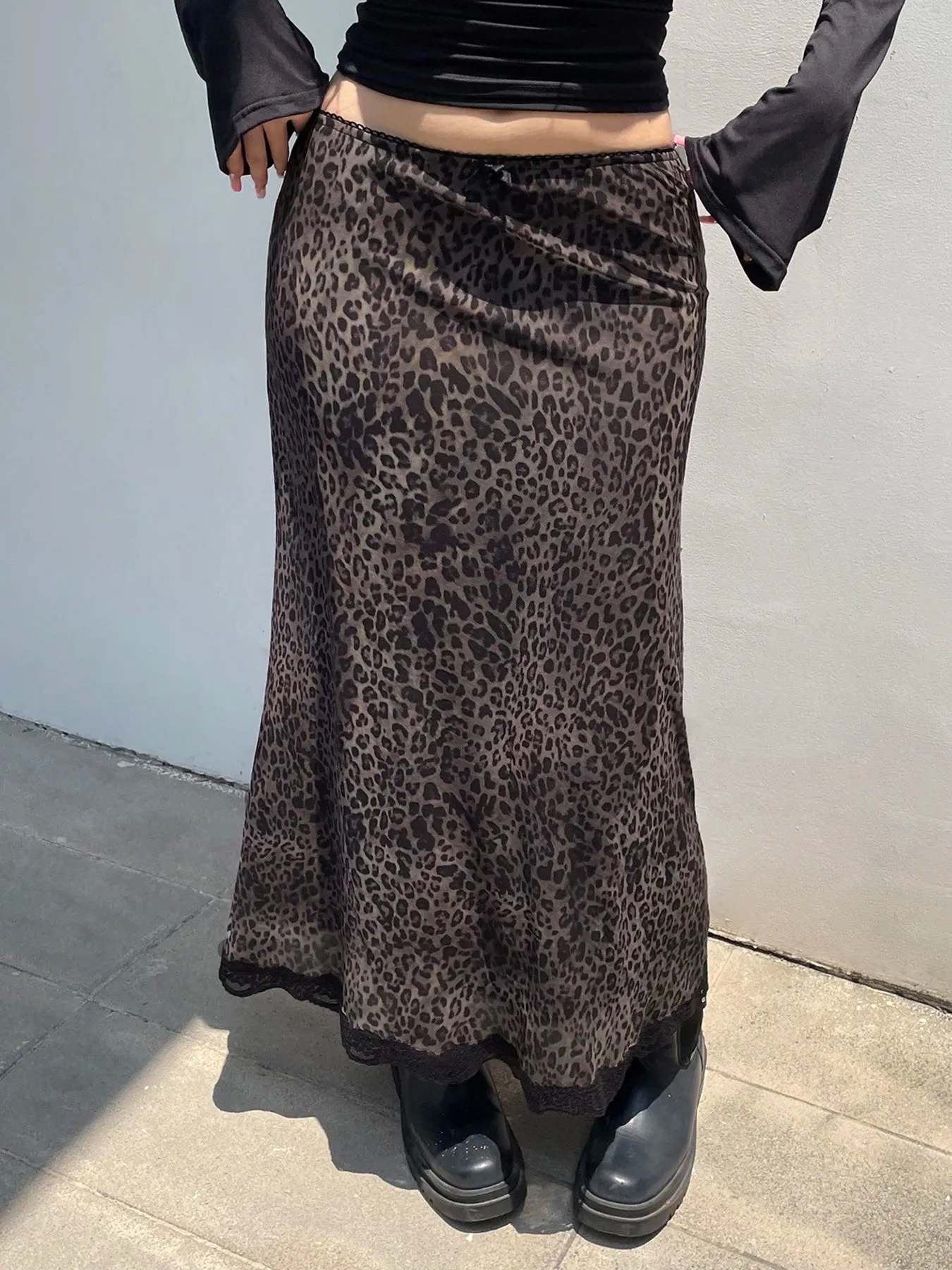 Retro Brown Leopard Y2K Long Skirt with Lace Trim for Women