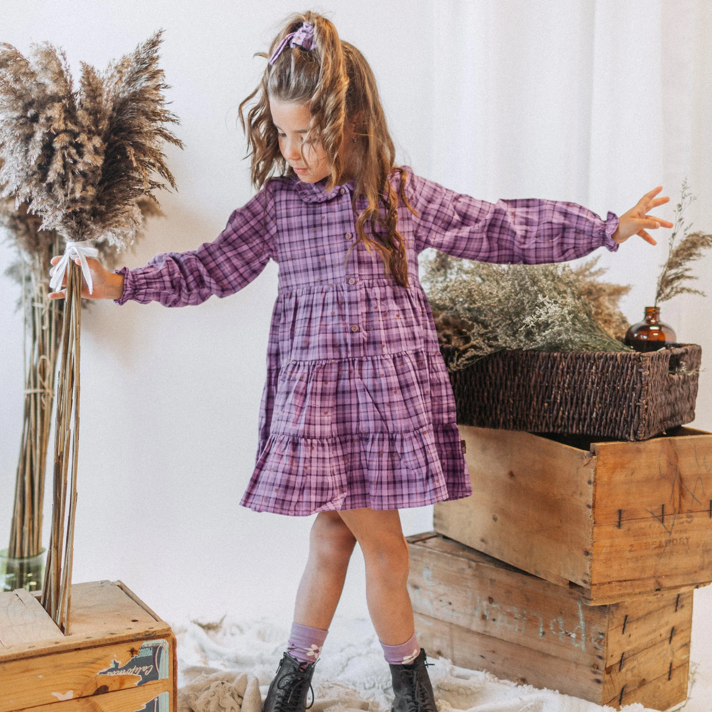 Robe mauve à carreaux en flanelle brossée, enfant || Purple plaid dress in brushed flannel, child