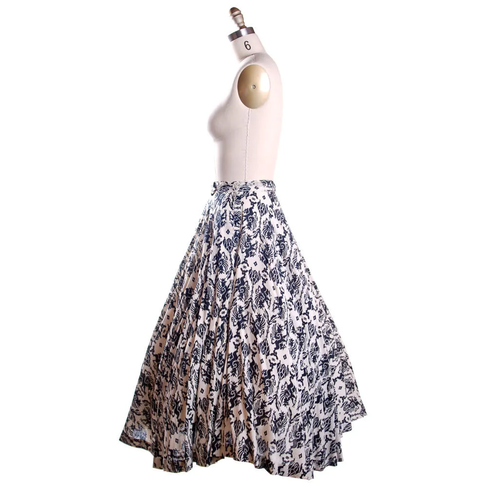 Vintage Circle Skirt Black & White Dragon Print 1950S 26 Waist Daisy's of Miami