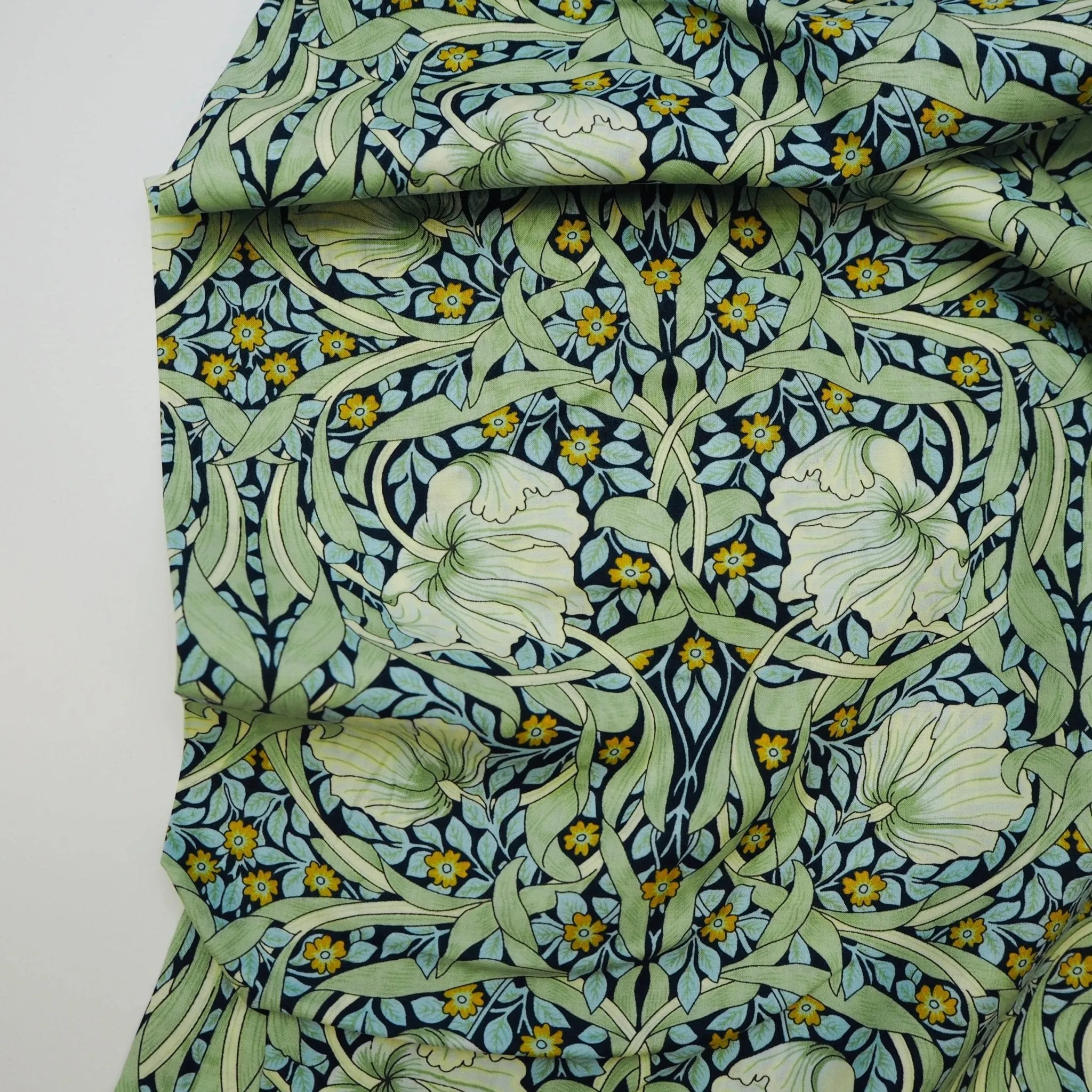 William Morris | Cotton Lawn | Mint