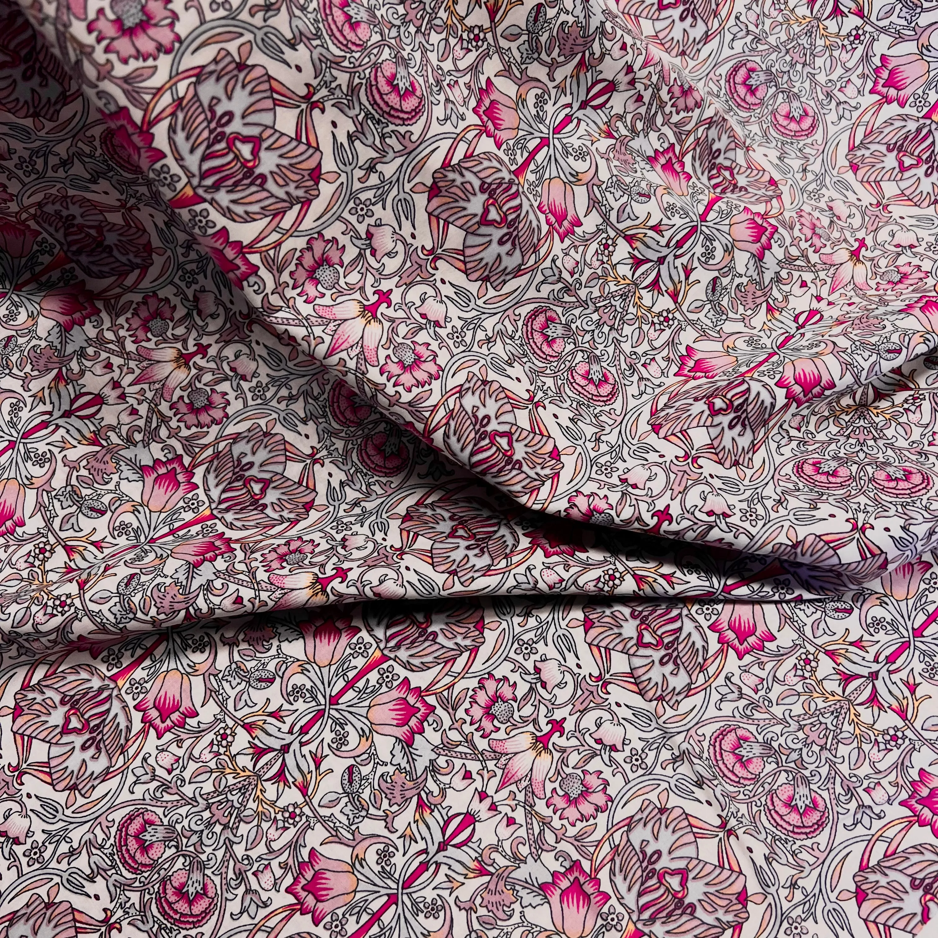 William Morris | Cotton Lawn | Pink