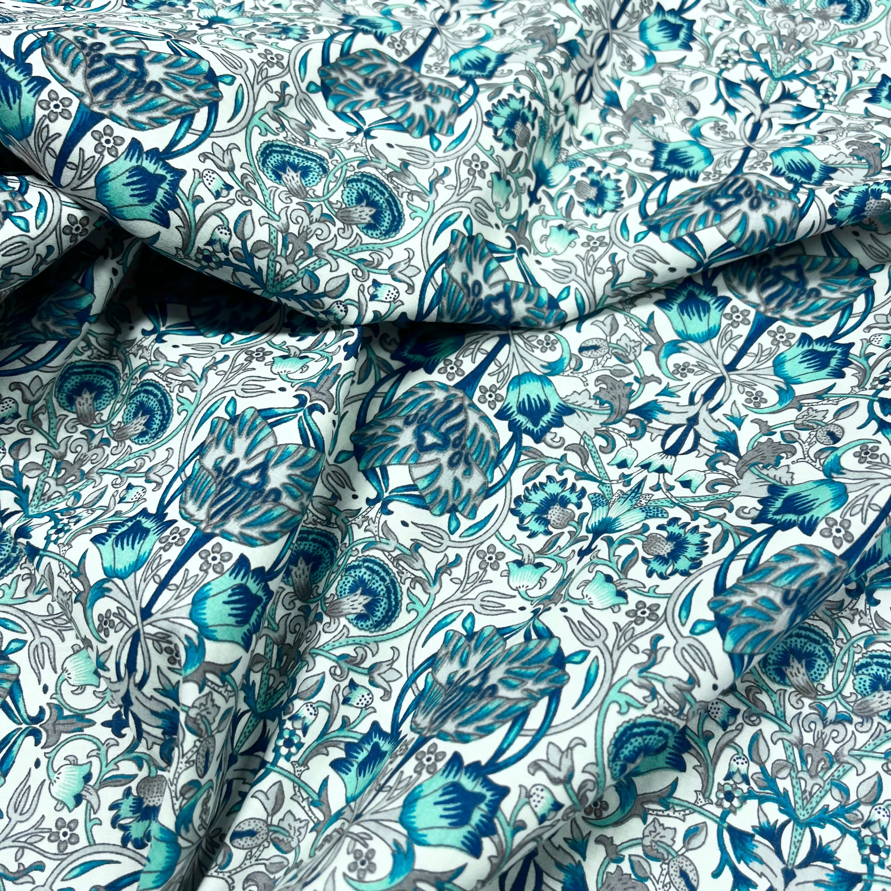 William Morris | Cotton Lawn | Turquoise