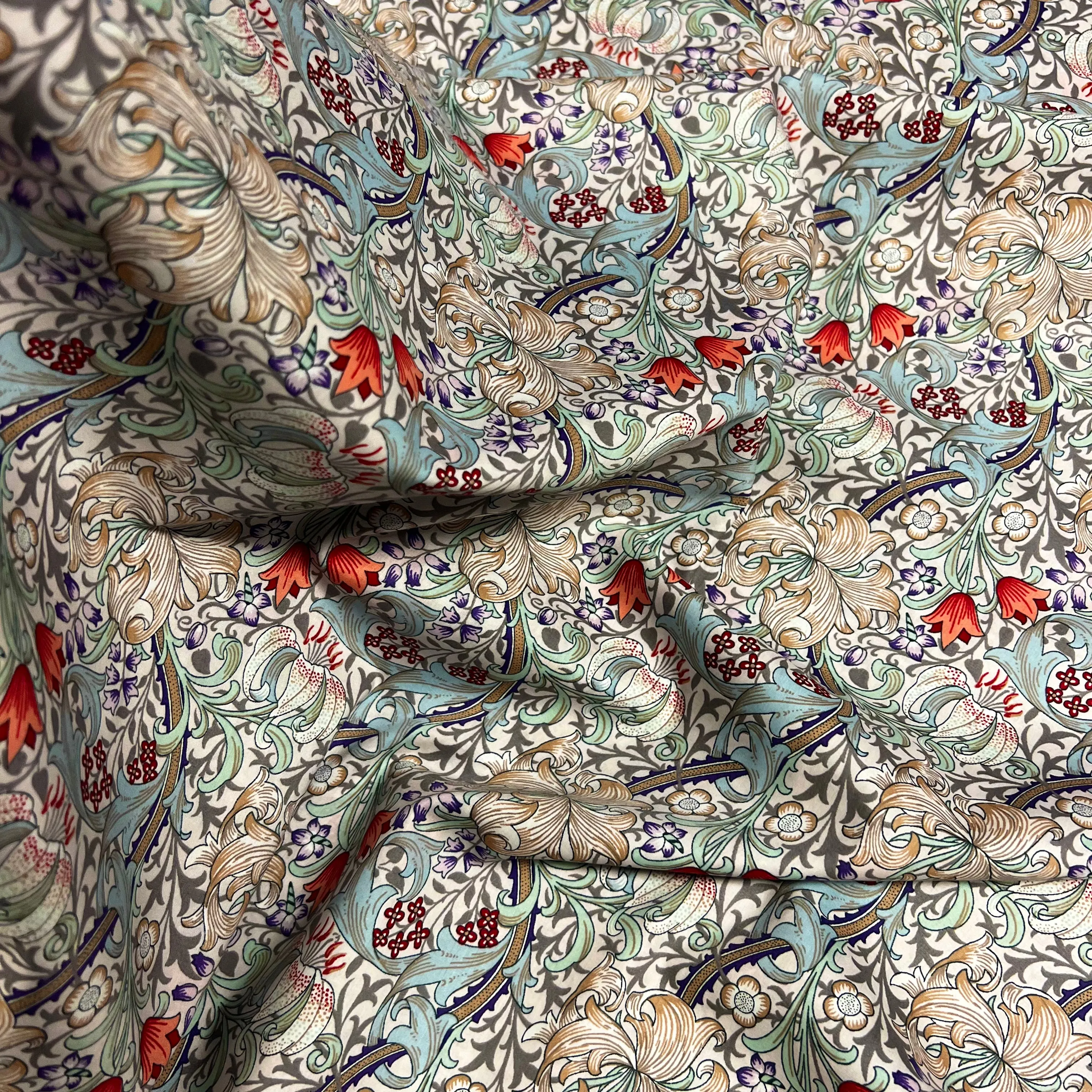 William Morris | Meadow Cotton Lawn
